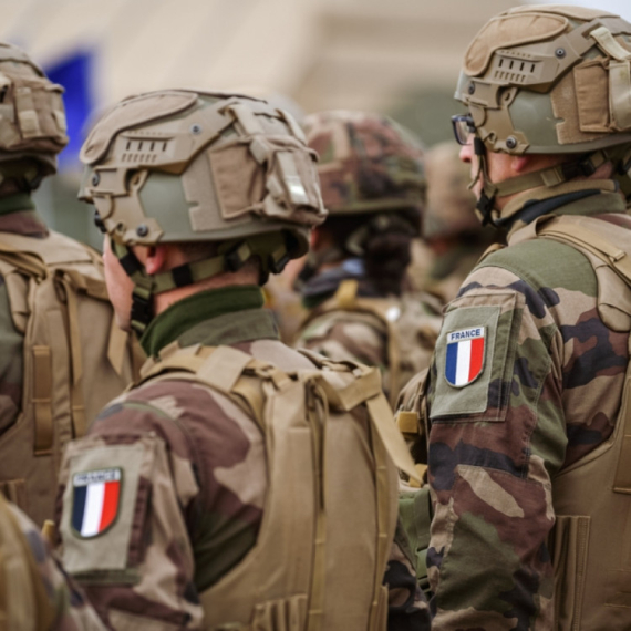 To stop Putin: the French are sending the army to the front?