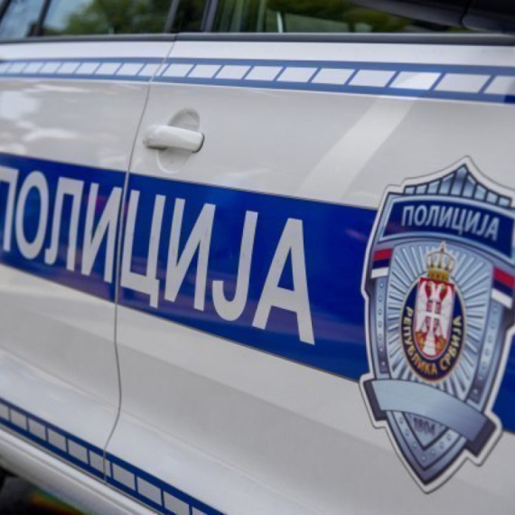 Uhapšene tri osobe zbog sumnje da su podmetnule požar u vozu u Batajnici