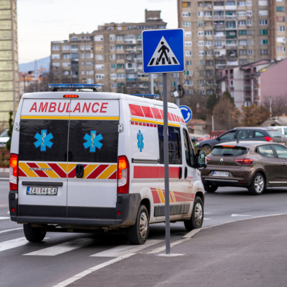 Hitna: Pešak oboren u Borči, dosta intervencija zbog alkoholisanih osoba