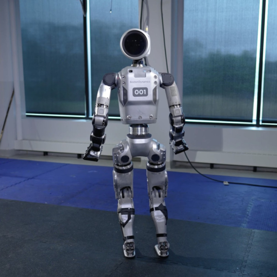 Novi Atlas robot je električan, jači, sposobniji i jeziviji VIDEO
