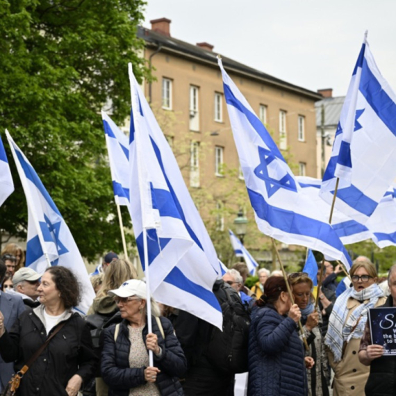 Novi protest pred Evroviziju: Izraelske zastave preplavile Malme, igra se kolo FOTO