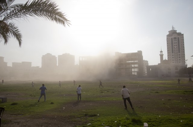   Photo: Tanjug / AP / Khalil Hamra 