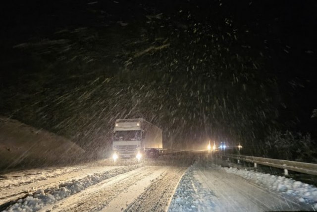 Me Ava Kao Usred Januara Usporen Saobra Aj Na Zlatiboru Sneg Ne