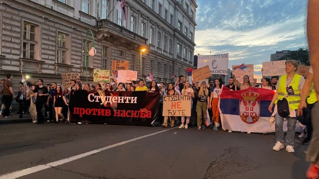 Mediji Priznali Su Protesti Nemaju Veze Sa Decom Ele Da Sklone