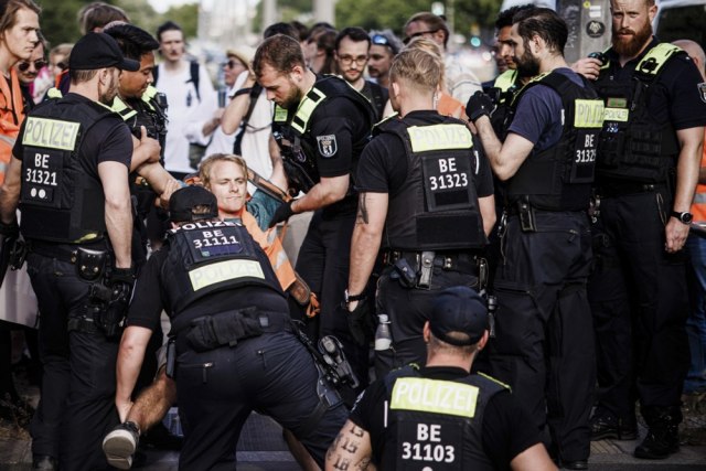 Protesti u Nemačkoj | Foto: EPA-EFE/CLEMENS BILAN