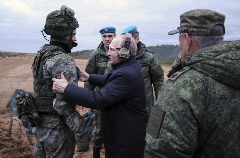 "We told you 15 years ago, Putin is coming, then 10 and 5 years ago. Trust us now"