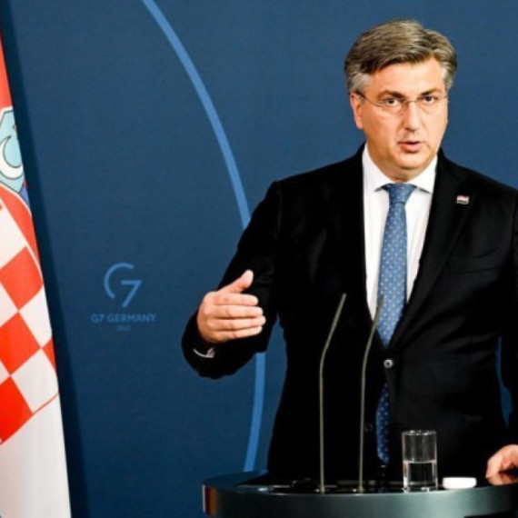 Milanovićev kabinet tvrdi: Plenković bi uveo zemlju i vojsku u rat