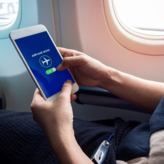 Zašto je važno da uključite Airplane Mode u avionu?