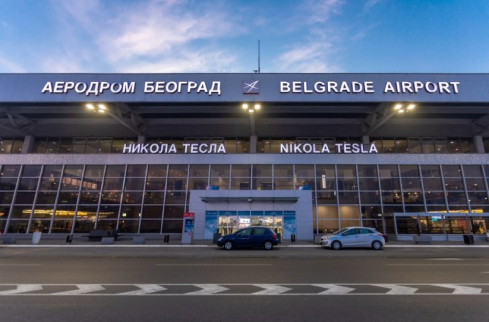 Vesić: Na aerodromu Nikola Tesla počelo postavljanje automatskih čitača pasoša