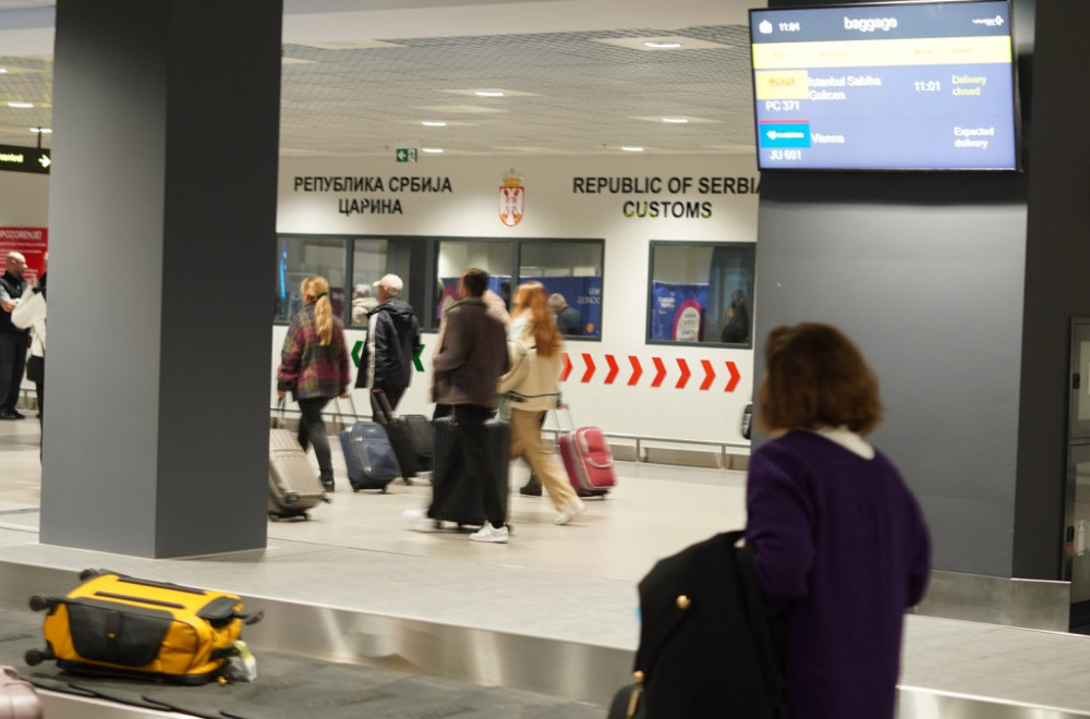 Lažna dojava o bombama u dva aviona na aerodromu "Nikola Tesla"