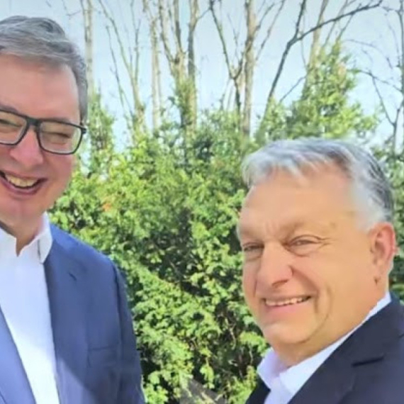 Vučić i Orban zajedno na TikToku odgovarali na pitanja: Ćevapčići ili gulaš? VIDEO