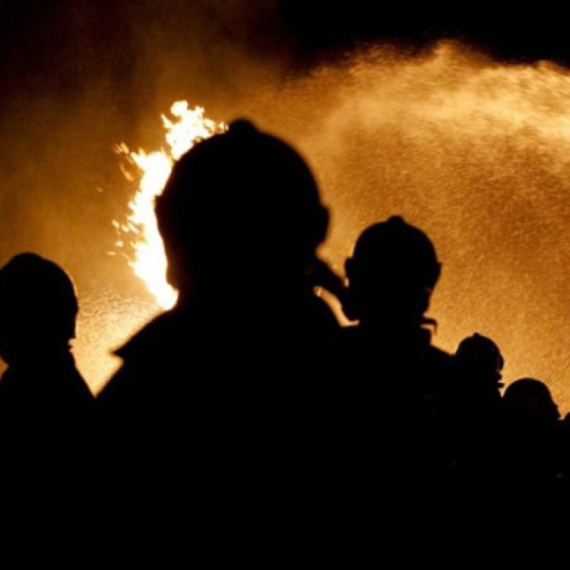 Veliki požar u Albaniji: Vatra guta objekte, ima povređenih VIDEO
