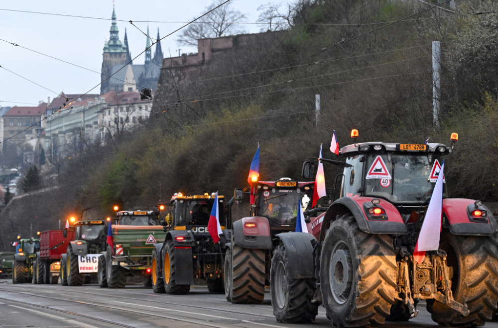 Blokirana prestonica: Češki farmeri tražili ostavke FOTO/VIDEO