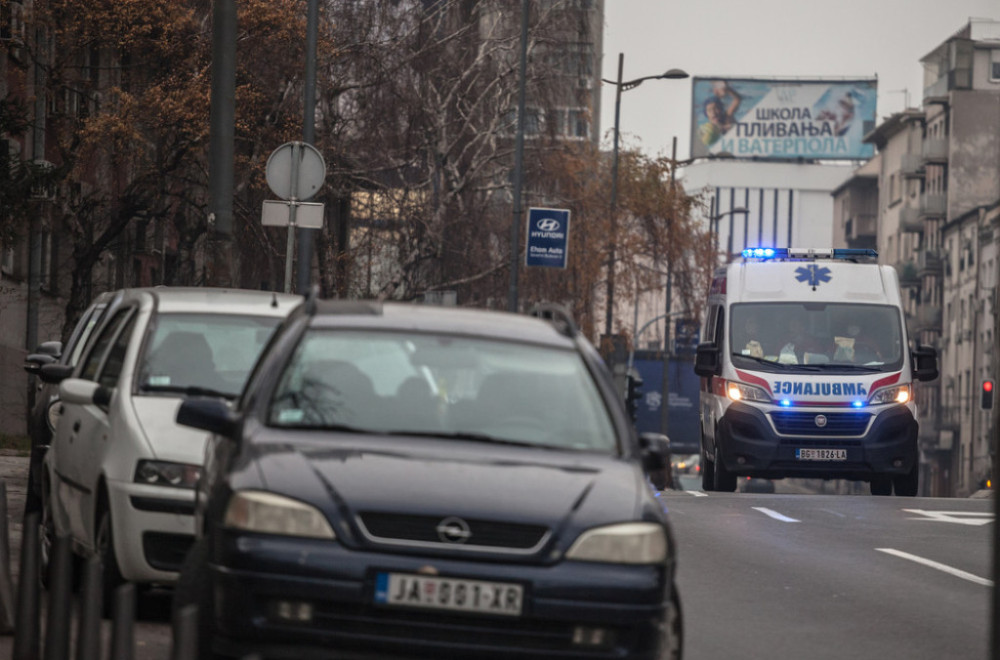 Četiri saobraćajke tokom noći: Povređeno sedam osoba