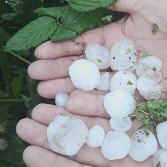 Veliko nevreme: Padale ledene loptice