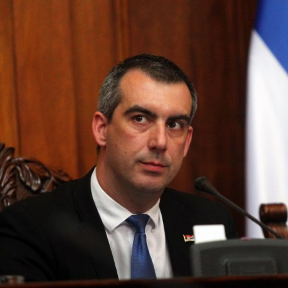 Nižu se sramne izjave opozicije o Orliću; Odgovor iz SNS: "Oni su otimali, i kožu sa leđa gulili građanima"