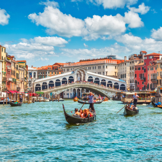 Poznata kompanija izbacila Veneciju iz ponude: Ova dva hrvatska grada će je zameniti