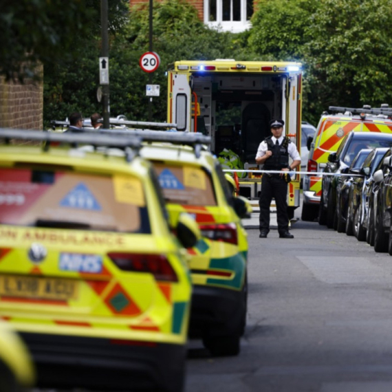 Dva napada samostrelom na prolaznike u Londonu, policija traži počinioca