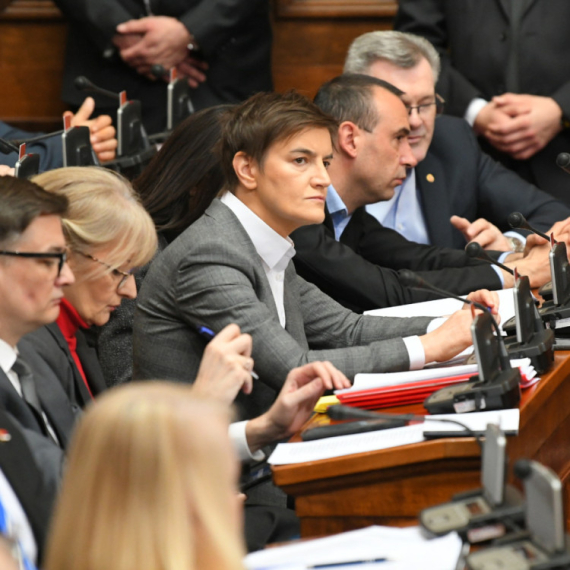 Brnabić: Sve su uradili da odugovlače da se završi vreme za vanredno zasedanje