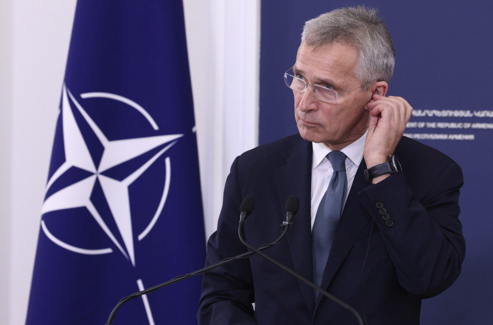 Stoltenberg pohvalio Sloveniju