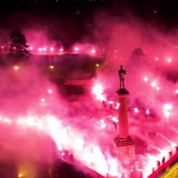 Beograd pamti: Tačno u ponoć zasvetleo Kalemegdan VIDEO