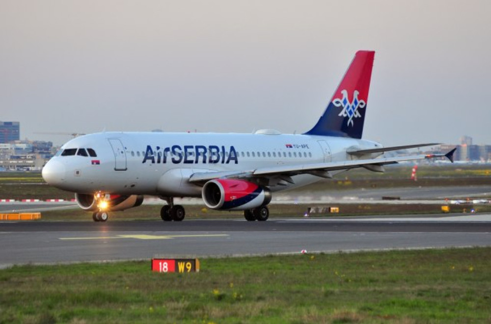 Oglasila se Air Serbia zbog haosa na svetskim aerodromima