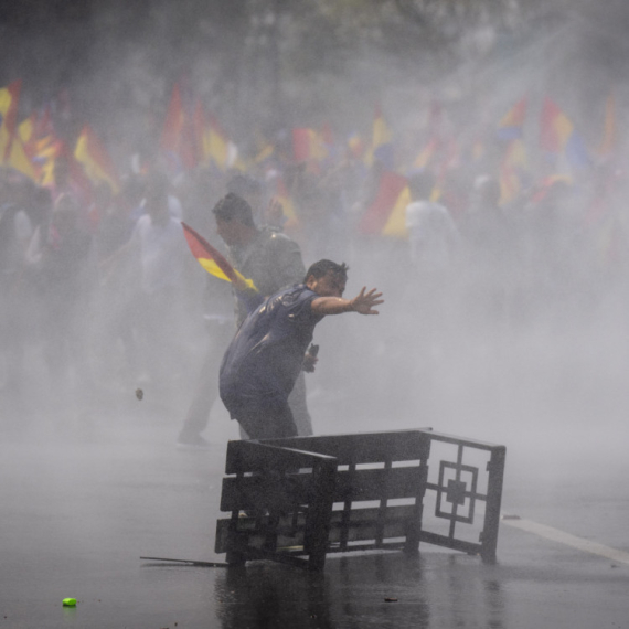 Dosta im je republike, žele monarhiju: Veliki sukob demonstranata i policije u Nepalu VIDEO