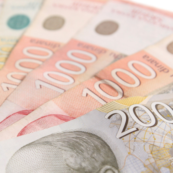 NBS objavila zvanični kurs  prema evru i dolaru