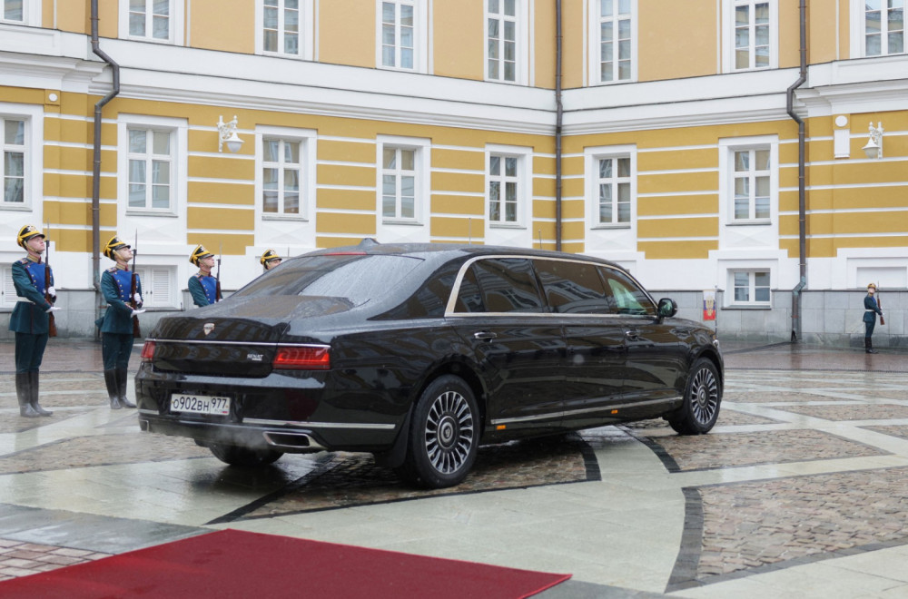 U ovoj limuzini će se Putin voziti ubuduće FOTO