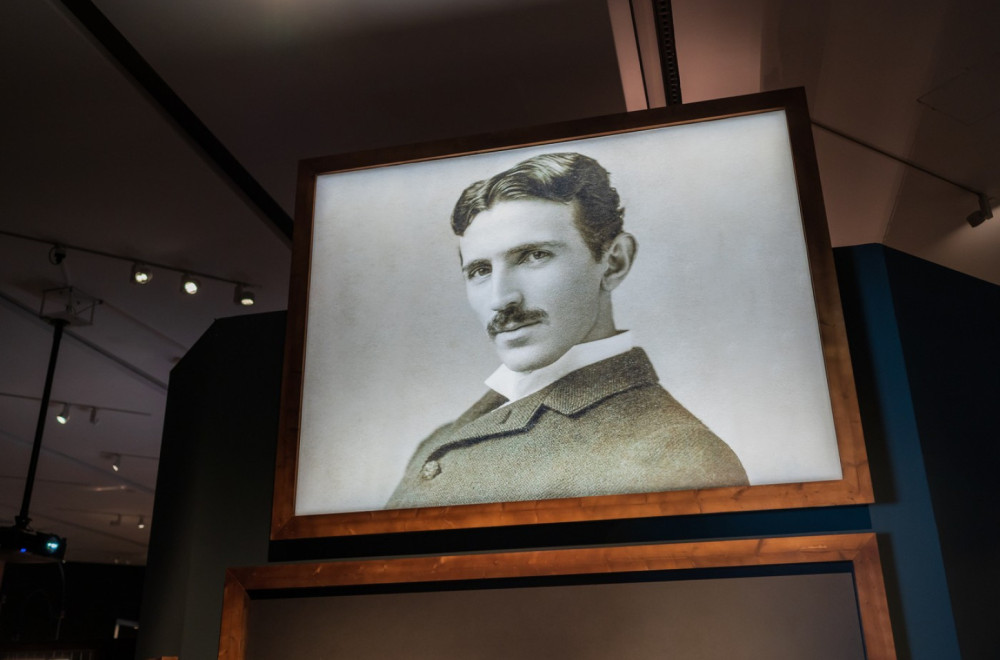 Ko je veći – Tesla ili Ajnštajn? ANKETA