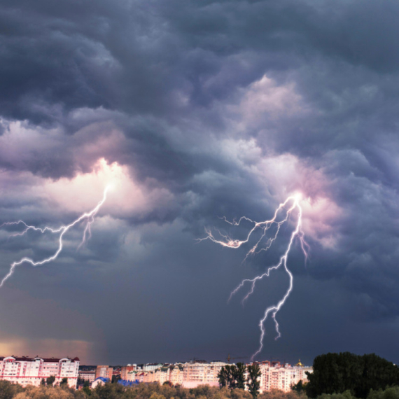 U Srbiju dolazi talas jakih i ekstremnih oluja: Mnogo je pretnji...