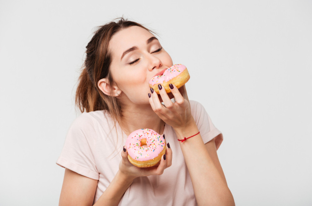 Stalno vam se jede slatko? Evo koji su uzroci i kako to zaustaviti