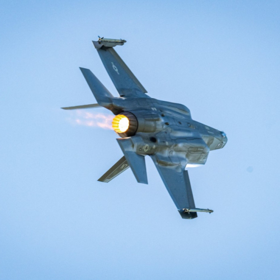 Napadnuta "neprijateljska" baza: Kineski piloti razneli američke F-35 i F-22 FOTO