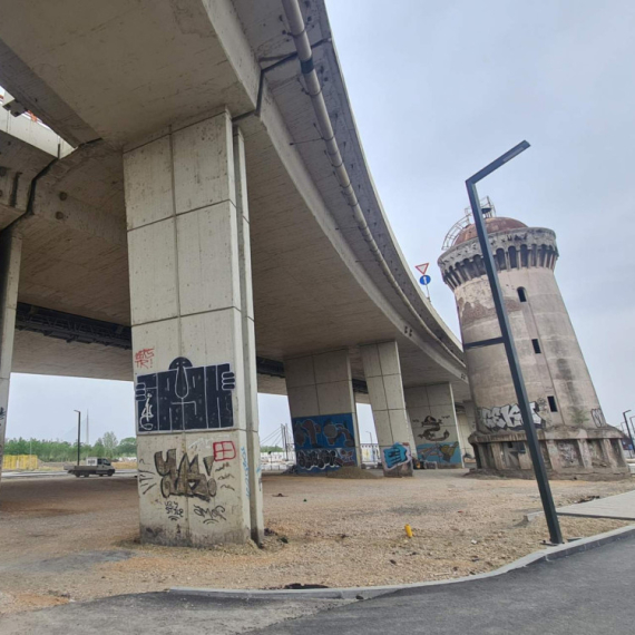 Oslikavaju se stubovi na mostu Gazela: Ložionica postaje turistička atrakcija