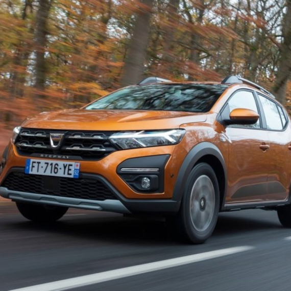 Sandero Stepway postaje trn u oku svima: Fiat mu sprema protivnika u obliku nove Pande