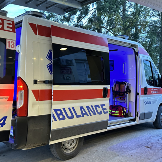 Nezgoda u Makenzijevoj: Žena prevezena na reanimaciju nakon što ju je udario automobil