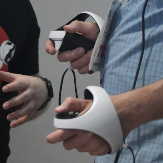 Hoćete da povežete PlayStation VR2 na PC? Evo koliko će to da vas košta