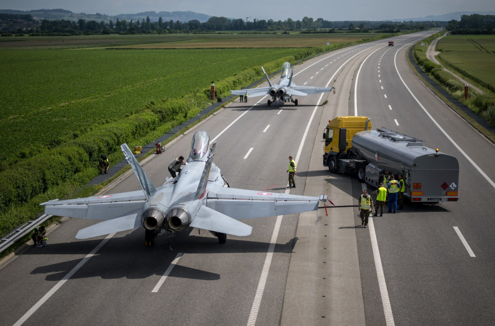 Švajcarci zatvorili glavni auto-put na 36 sati: Ovo je razlog FOTO