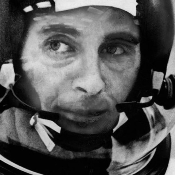 Jedan od najpoznatijih astronauta svih vremena, poginuo u 90. godini u avionskoj nesreći