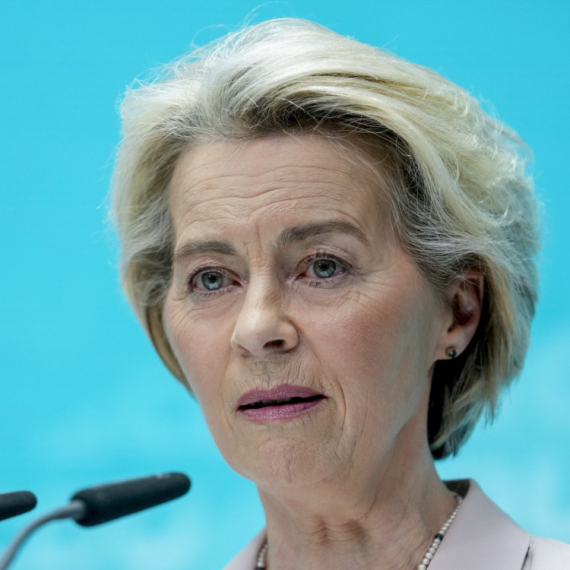 Fon der Lajen ponovo predsednica EK? Oglasio se Šolc
