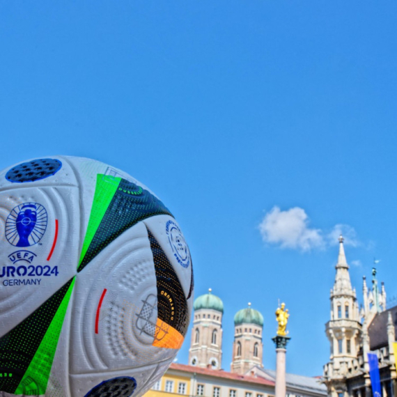 EURO nije ni počeo, UEFA se obrukala – maltretiranje Srba u Minhenu