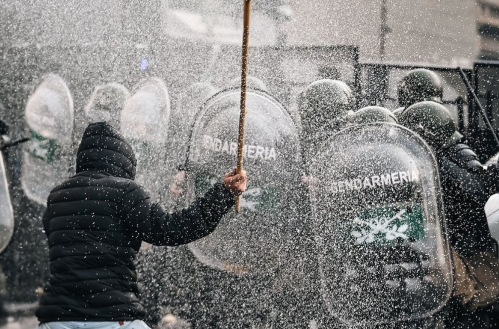 Argentina: Nasilne demonstracije na ulicama Buenos Ajresa zbog Mileijevih reformi