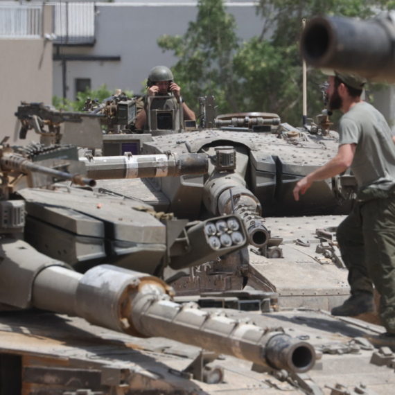 Tenkovi se približavaju humanitarnoj zoni; Zašli su dublje nego ikada