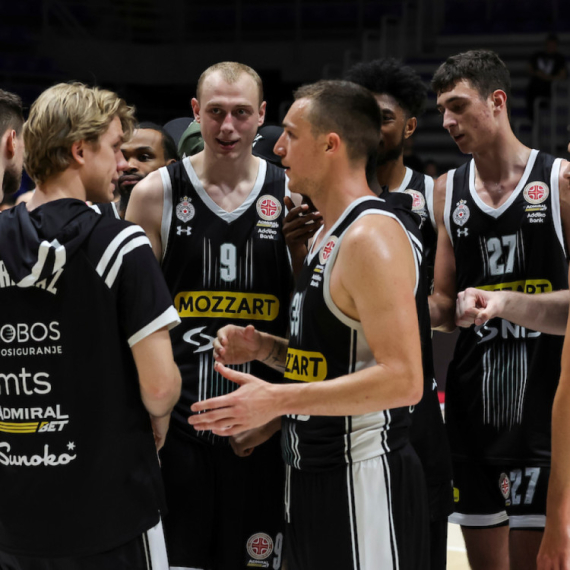 Još jedan košarkaš napustio Partizan