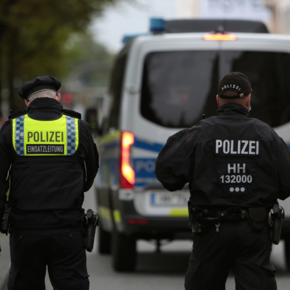 Napad kiselinom u Nemačkoj: Devet osoba povređeno, među njima i policajci i vatrogasci