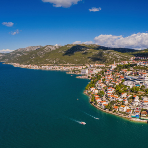Grad na moru kojim su Srbi oduševljeni: Ovo su cene i najlepše plaže u Neumu