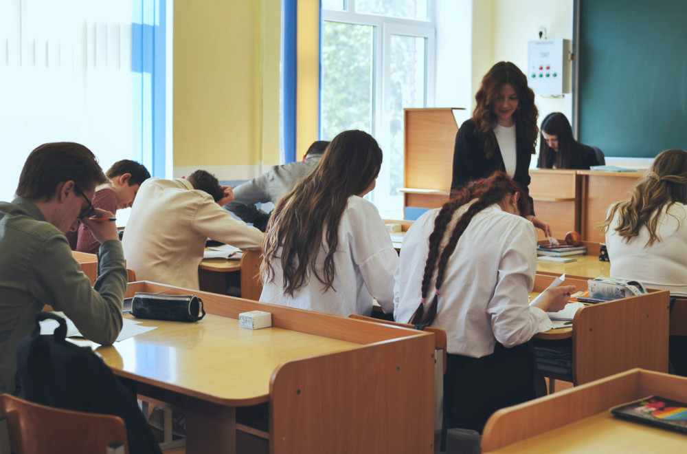 Ministarstvo prosvete: Današnjim polaganjem testa, osmaci završili osnovnoškolsko obrazovanje VIDEO