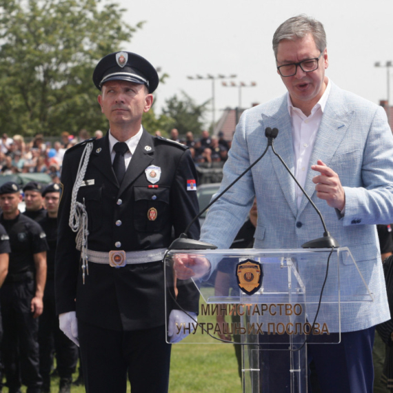 Vučić: "Srbija nabavila dva nova ruska helikoptera"; "Imamo najveću stopu rasta u Evropi"