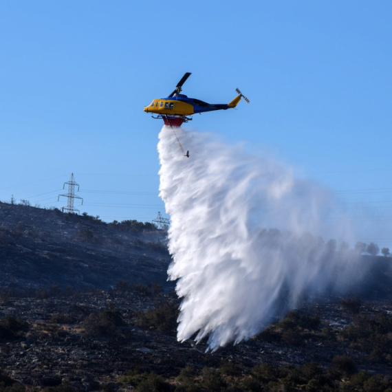 Požar na Kritu pod kontrolom: Vatru gase 130 vatrogasaca i dva helikoptera