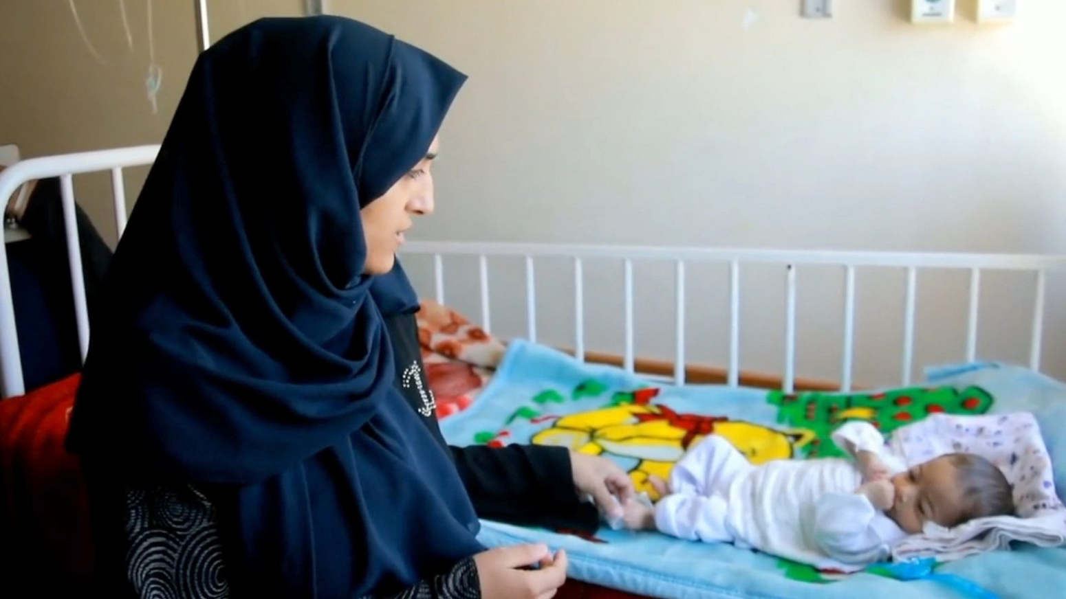 Gaza: „Brinem se za moju neuhranjenu bebu”